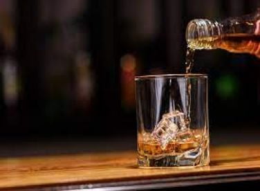 3 cách thưởng thức rượu whisky cực chuẩn