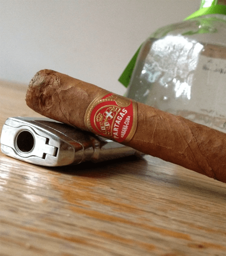 Cigar Partagas Shorts 4 3/8x42 - Hộp 50 Điếu