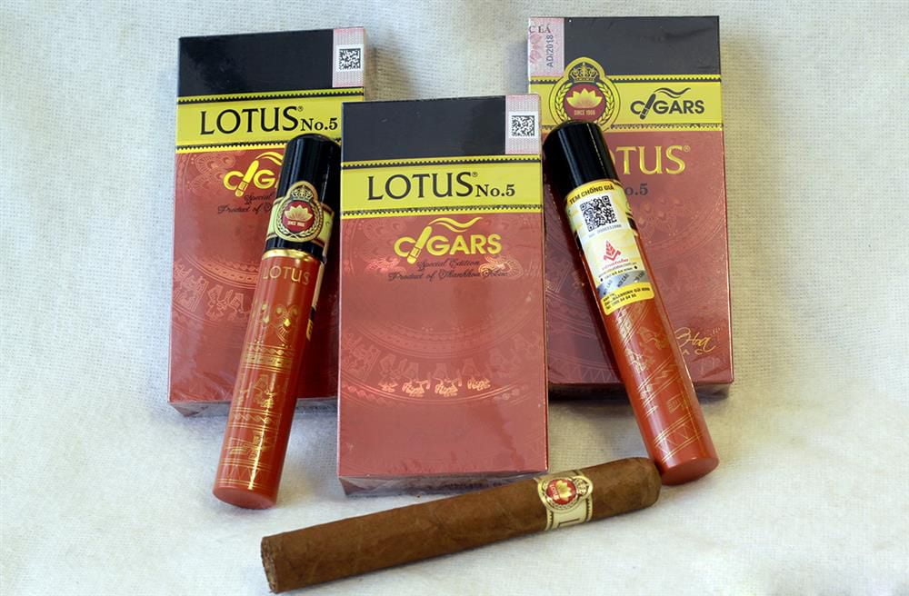 Cigar Lotus No5 5x42 (Ống nhôm 1 điếu)