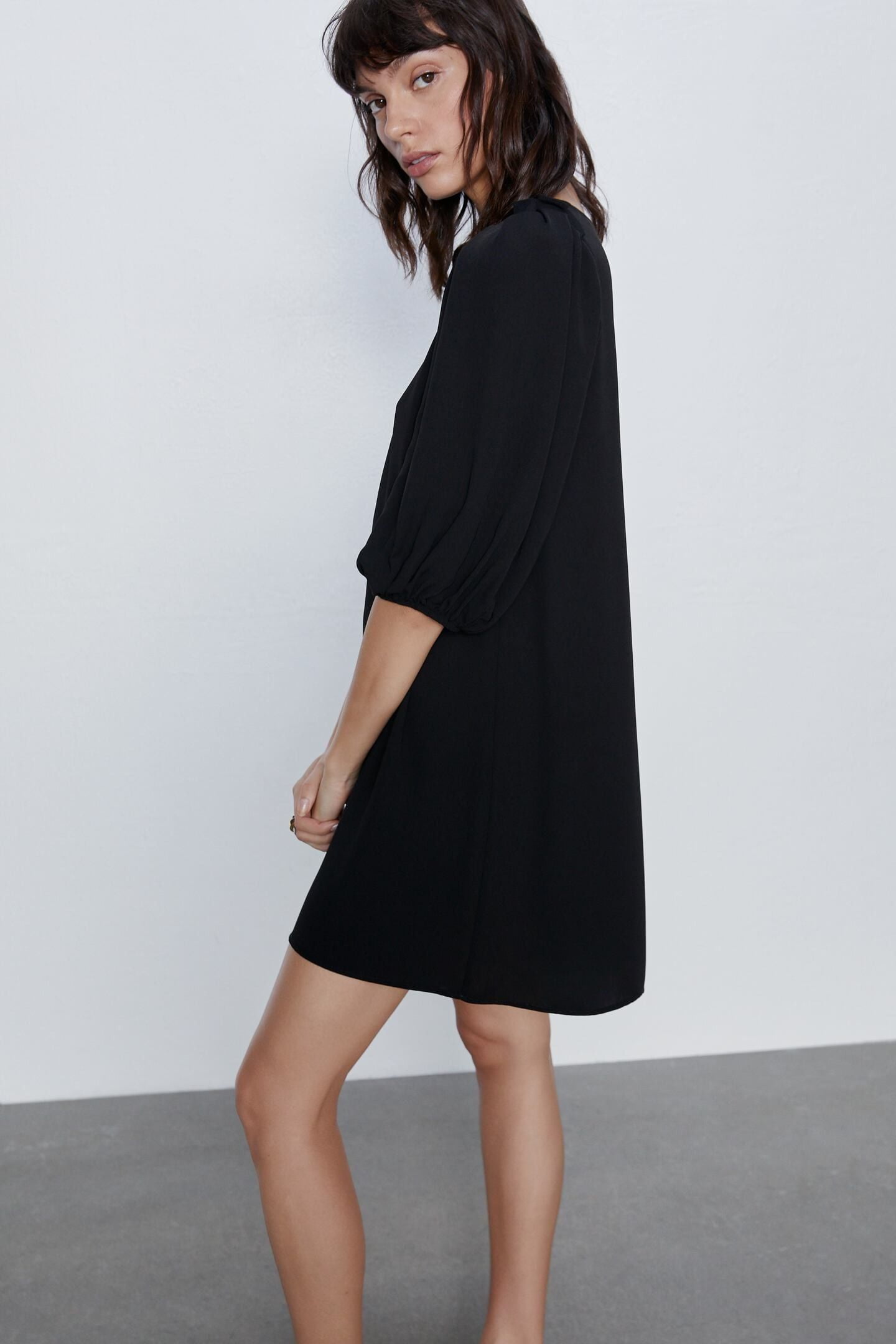 Đầm Nữ Zara Voluminous Sleeve Dress Black